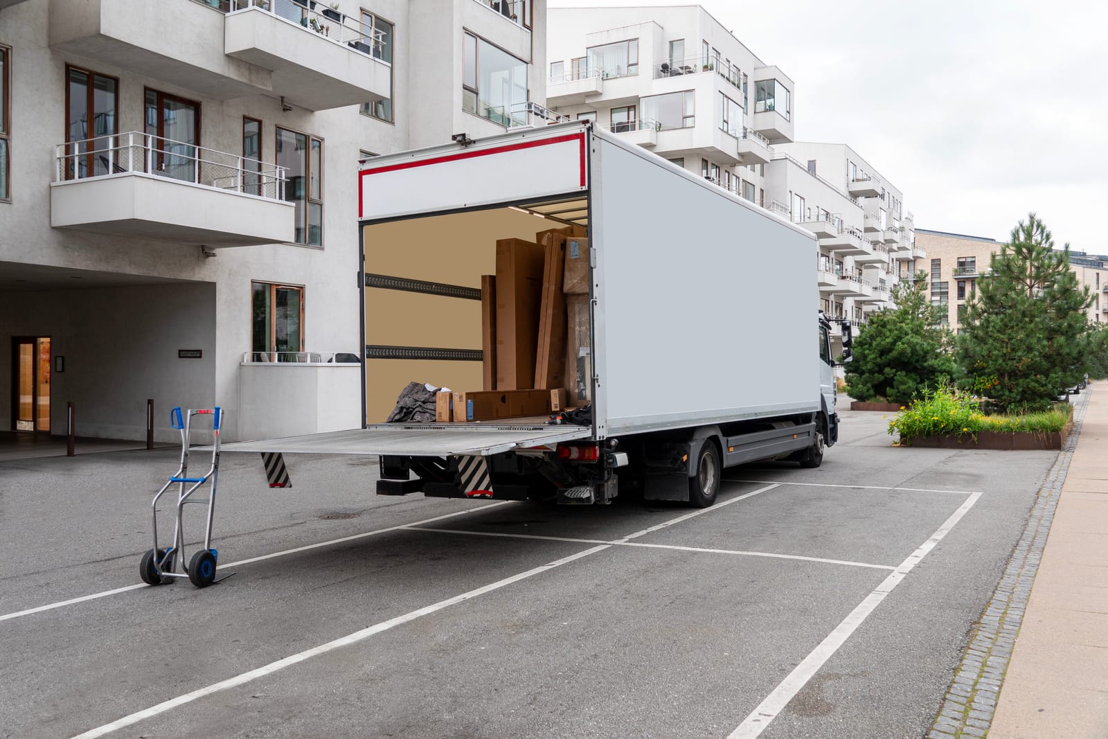 Behind a Game-Day Delivery: A DSD Driver Ride-Along